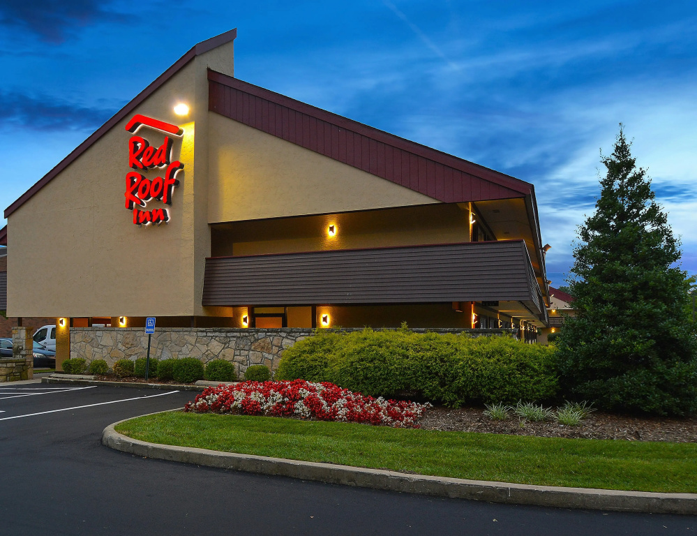 photo 1 of Red Roof Inn Louisville East - Hurstbourne