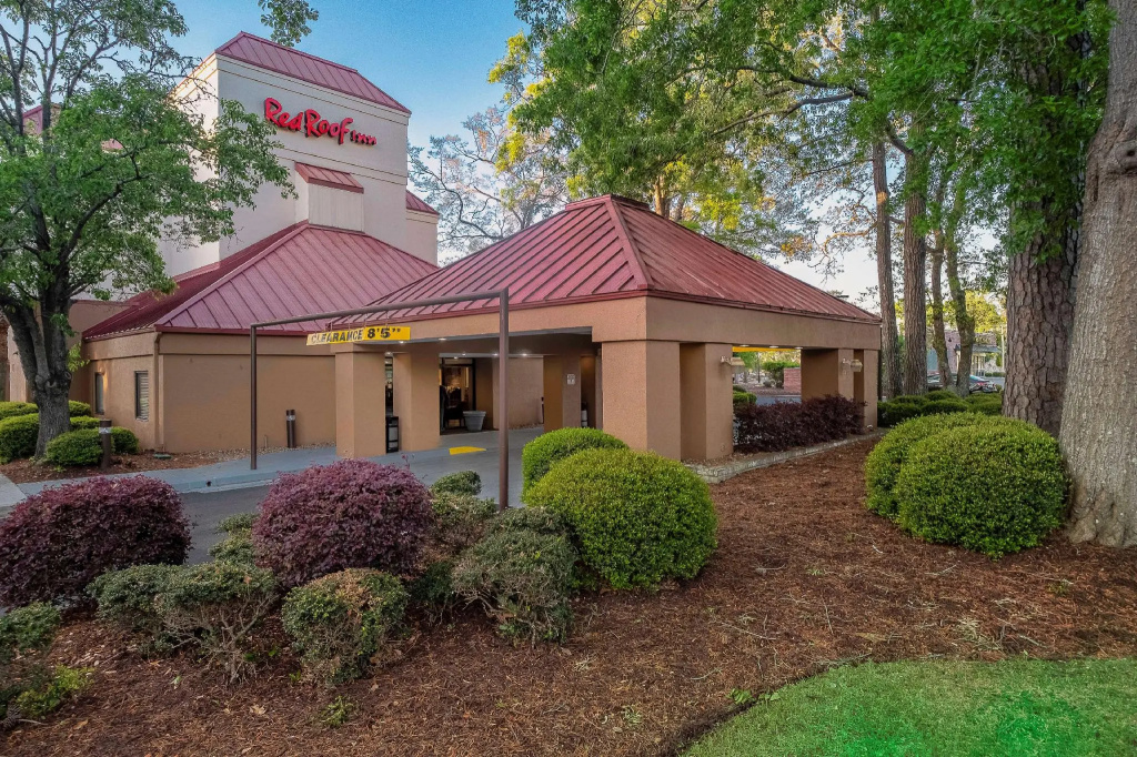 photo 1 of Red Roof Inn Myrtle Beach Hotel - Market Common