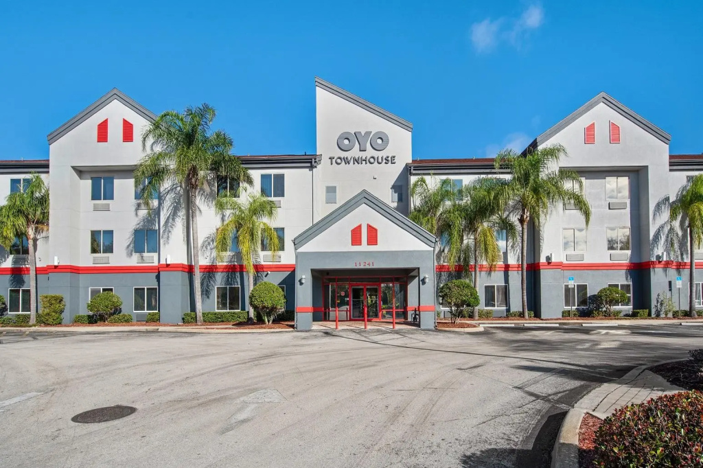 photo 1 of Townhouse Orlando West (ex.Red Roof Inn Orlando West - Ocoee)