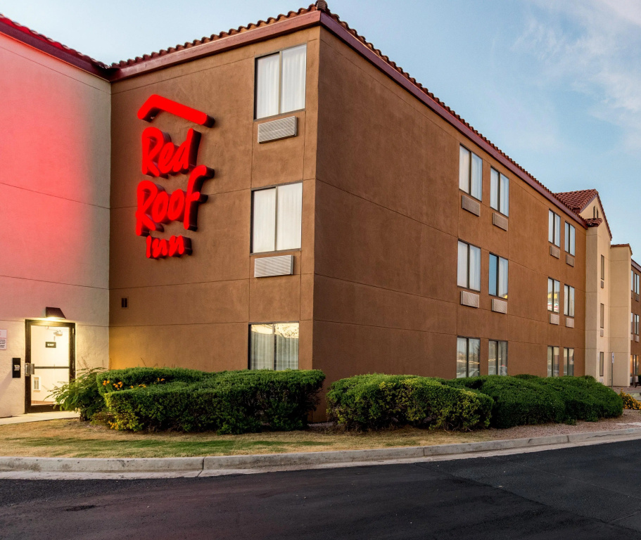 photo 1 of Red Roof Inn Phoenix North - I-17 at Bell Rd