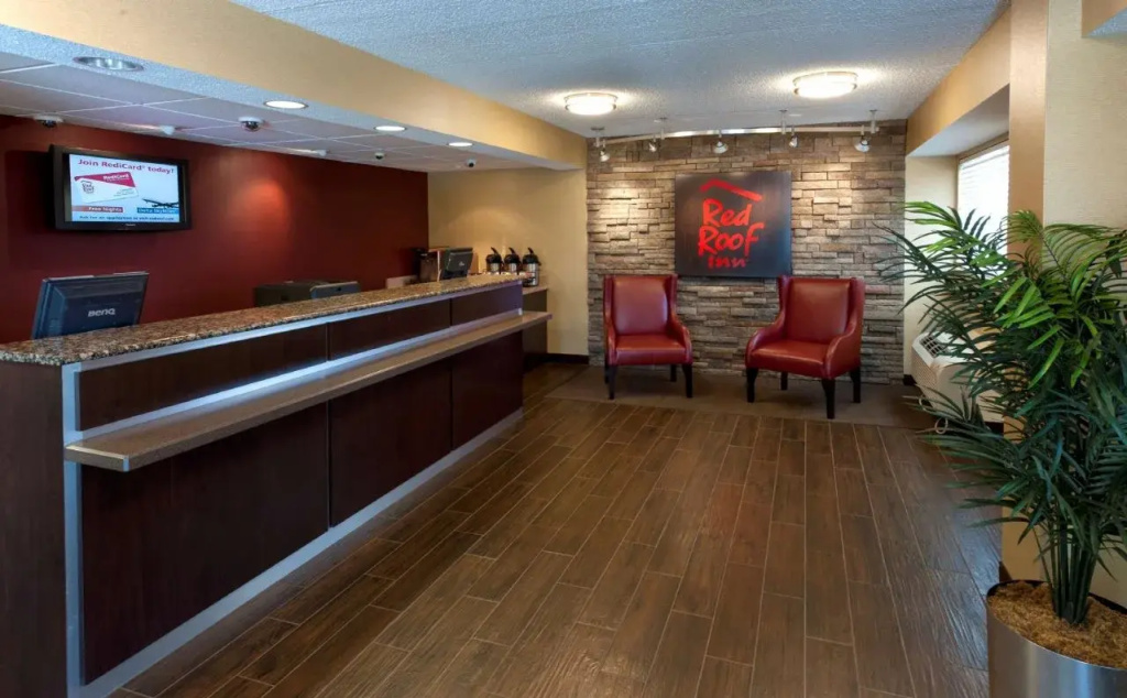 photo 1 of Red Roof Inn St Louis - St Charles