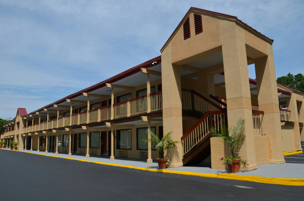 photo 1 of Red Roof Inn Williamsburg