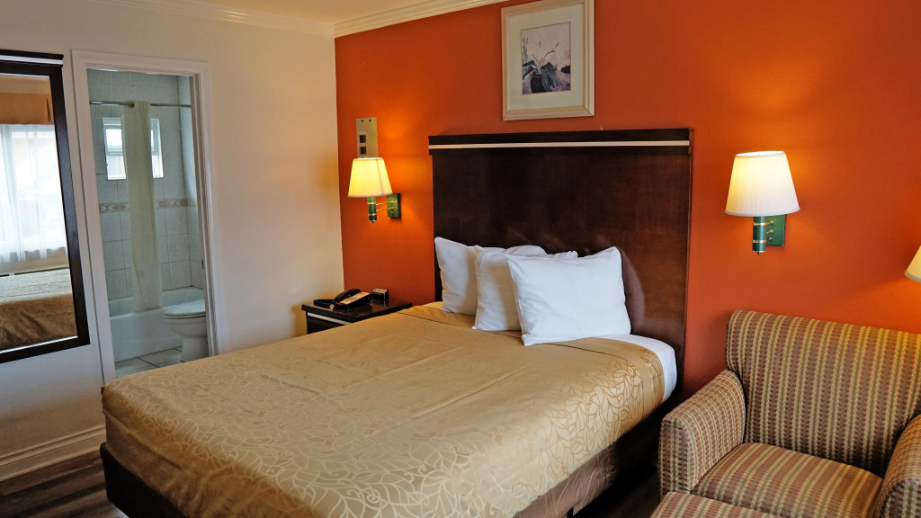 photo 1 of Redondo Inn and Suites