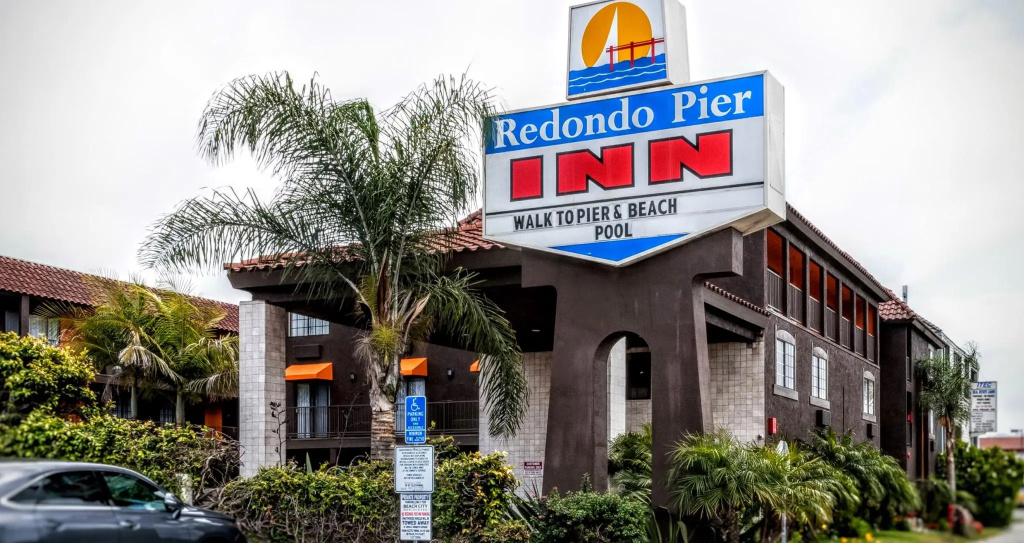 photo 1 of Redondo Pier Inn