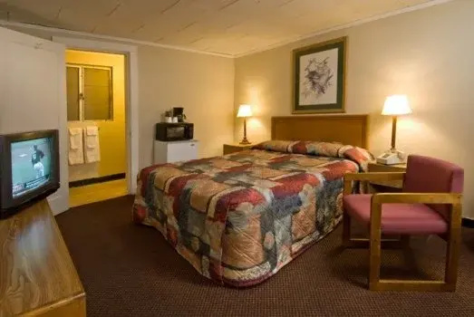 photo 1 of Relax Inn - Bryson City