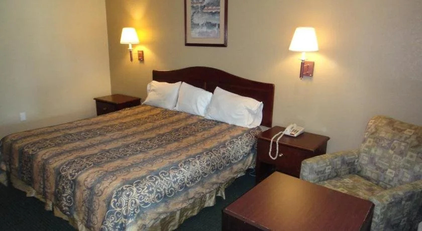 photo 1 of Relax Inn Charlotte