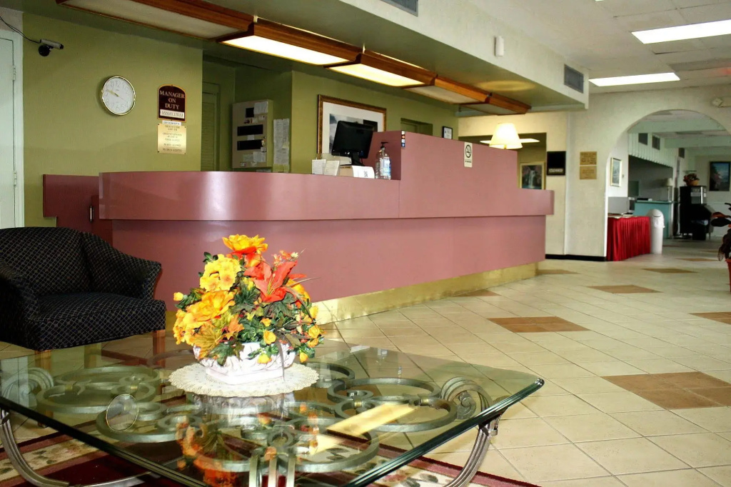 photo 1 of Rodeway Inn Monroe