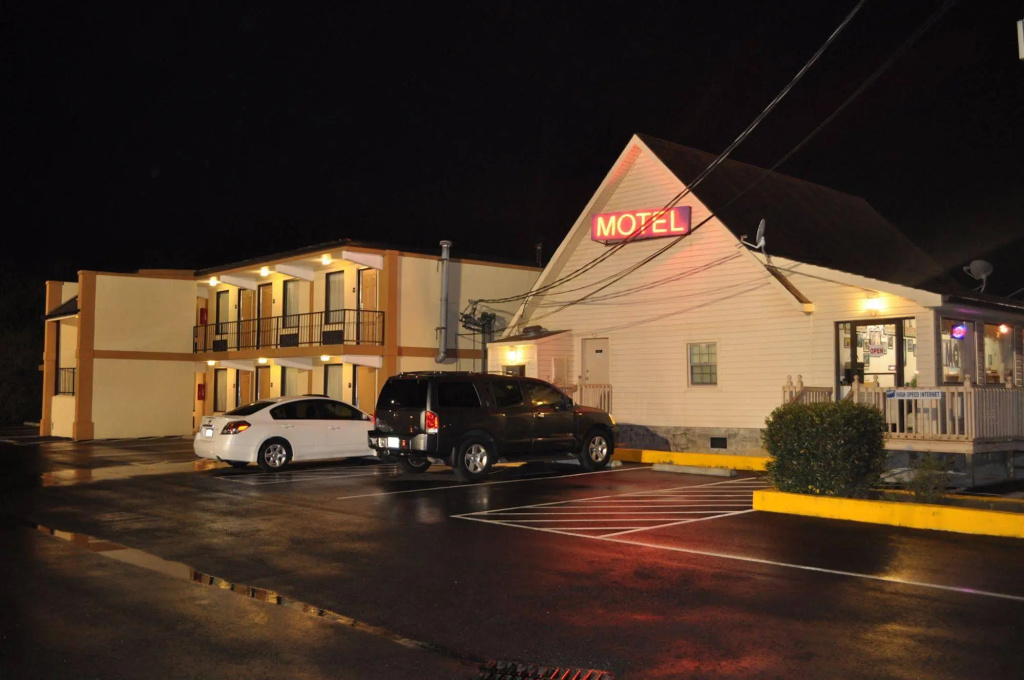 photo 1 of Drakes Creek Inn