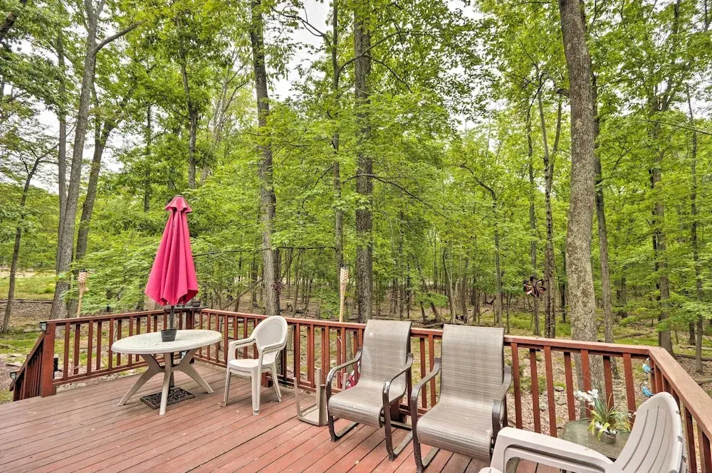 photo 1 of Relaxing Eagle Rock Resort Home - 1 Block to Lake!