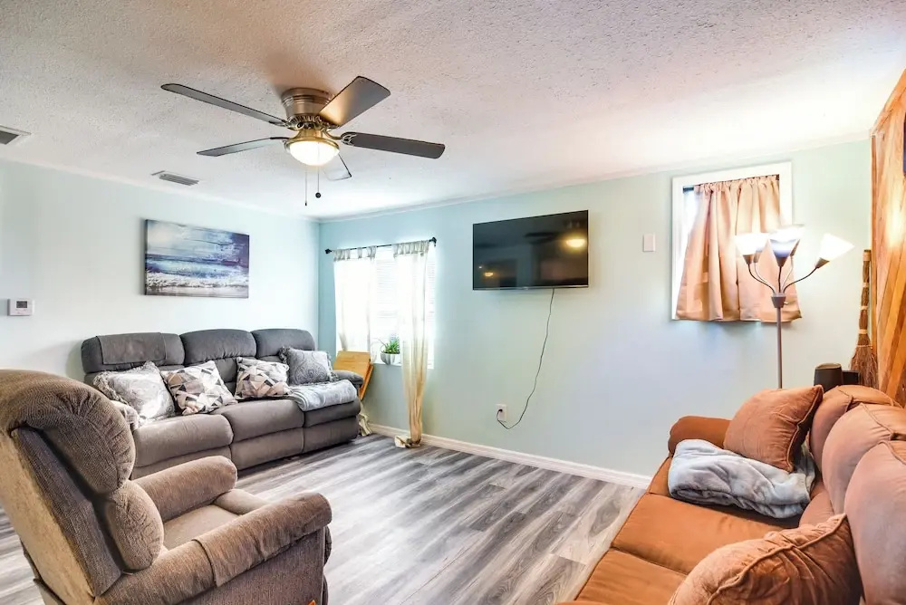 photo 1 of 3 Mi to Beach: Remodeled Seminole Apt w/ Yard!