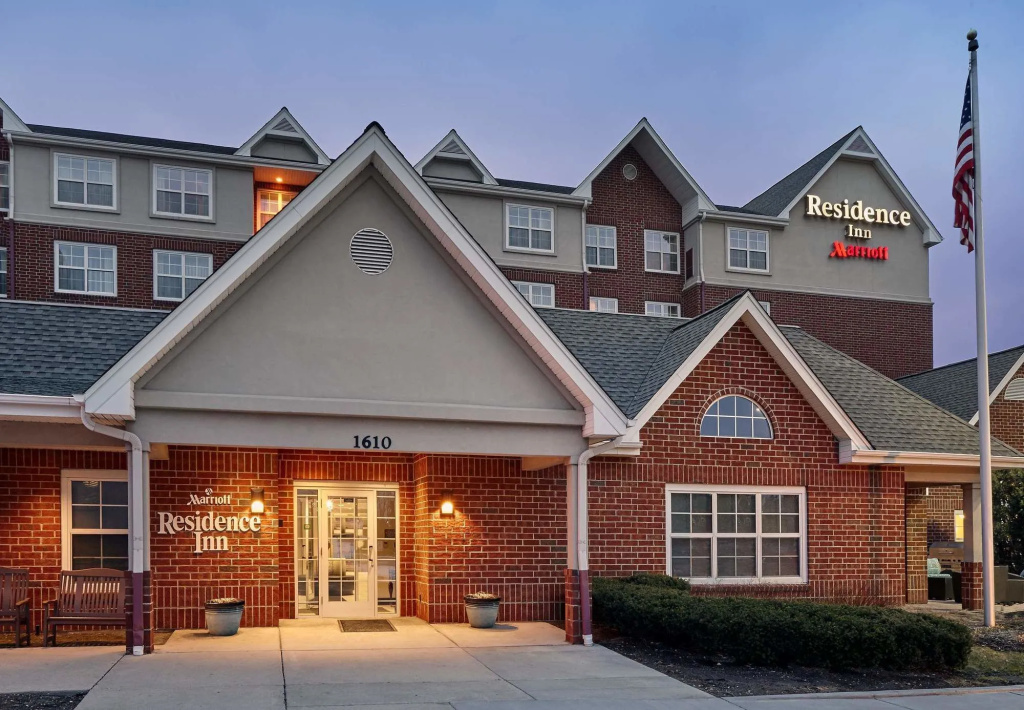 photo 1 of Residence Inn by Marriott Chicago Schaumburg/Woodfield Mall