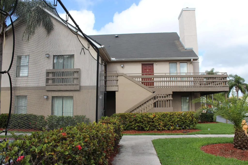 photo 1 of Doral Suites