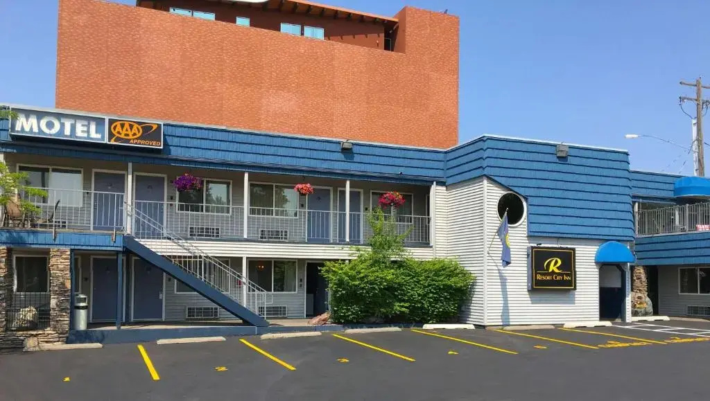 photo 1 of Resort City Inn Coeur d'Alene