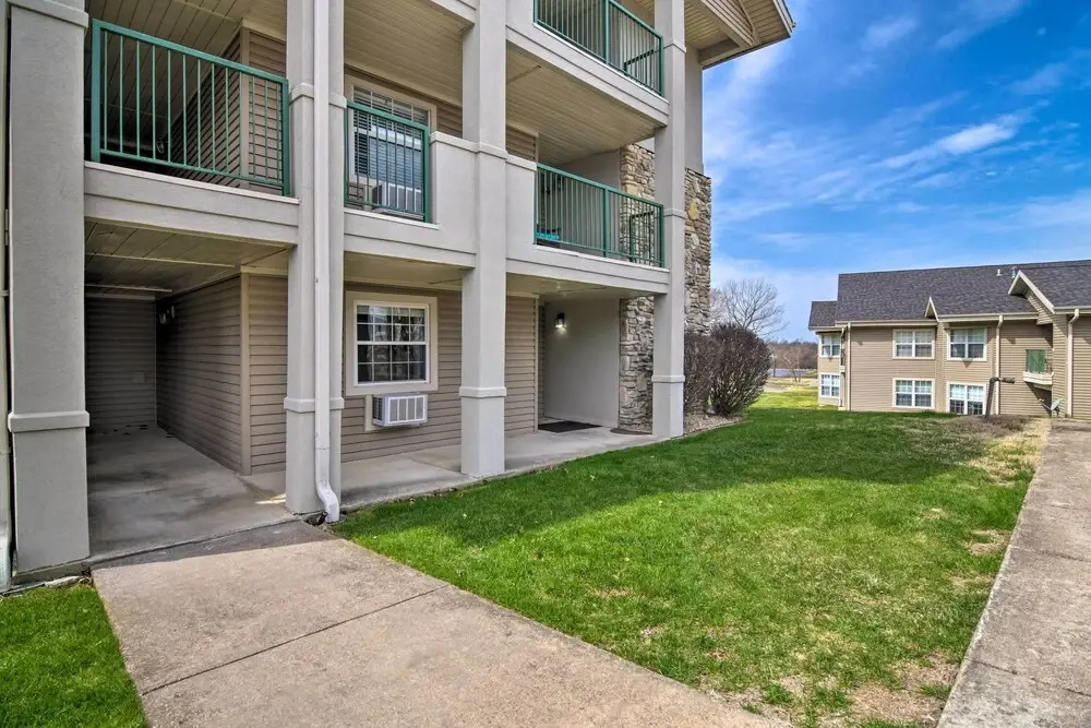 photo 1 of Branson Resort Condo w/ Scenic Patio & Pool Access