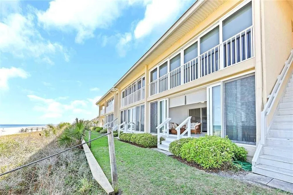 photo 1 of Retreat V 687B - Two Bedroom Condo