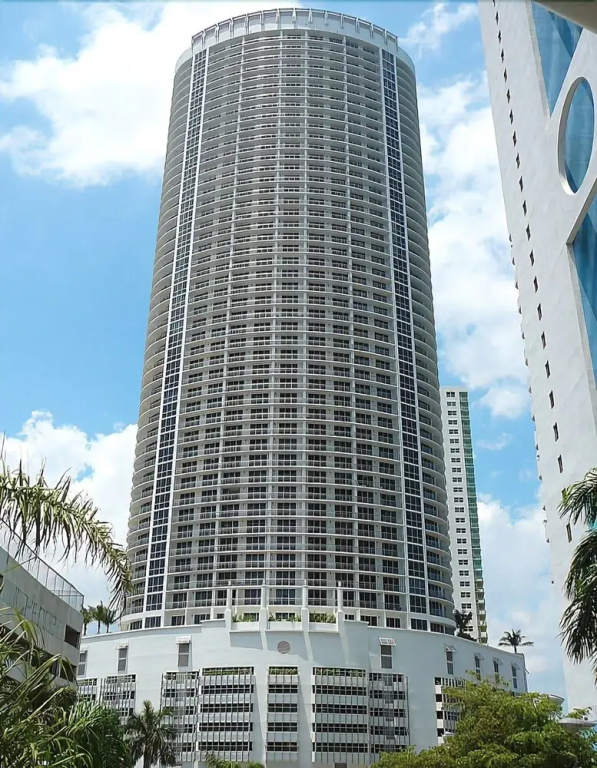photo 1 of Opera Tower