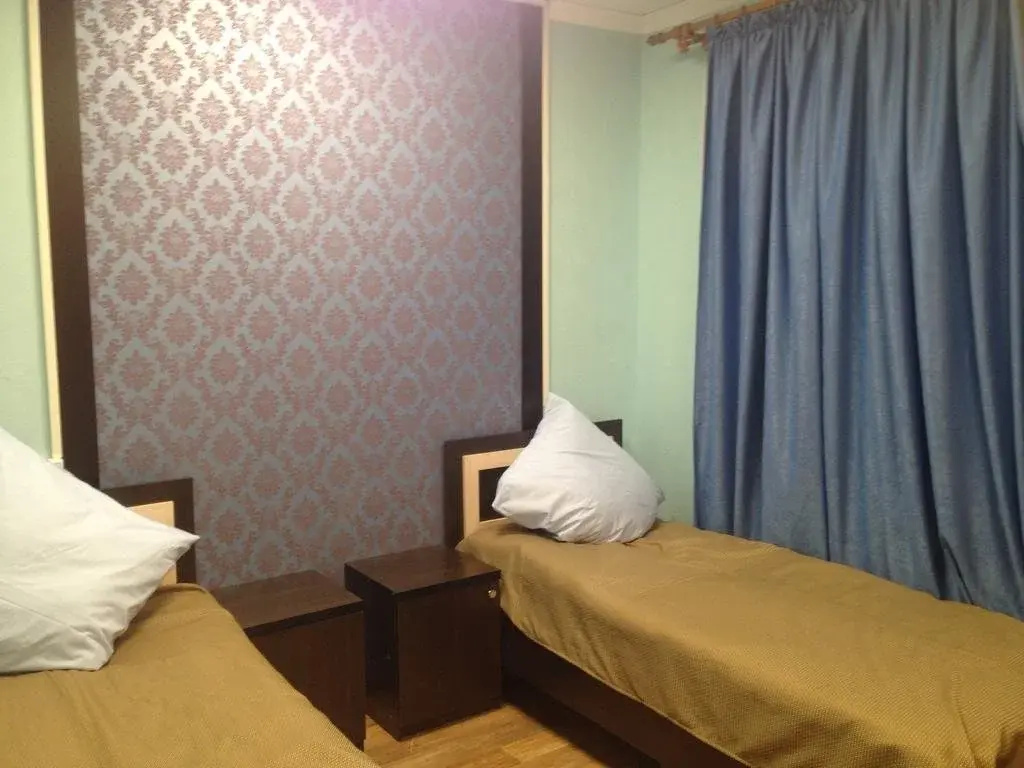 photo 1 of Reyton Inn