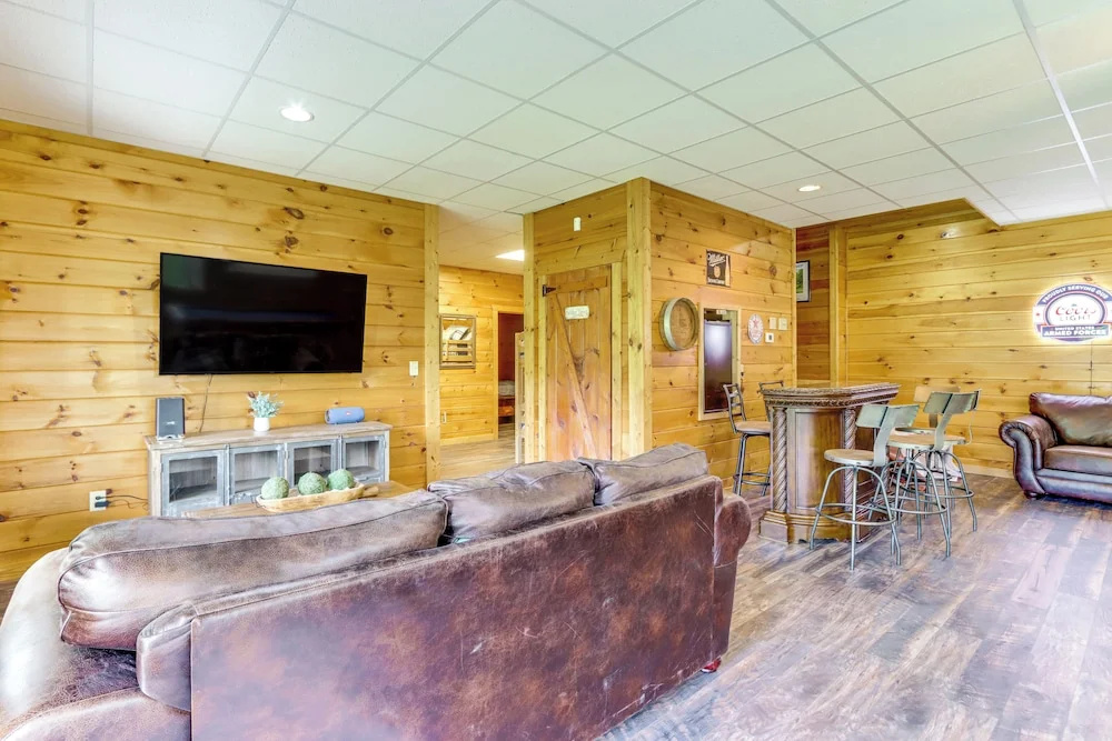 photo 1 of Riffle Run Cabin: River Access, Hot Tub, Game Room