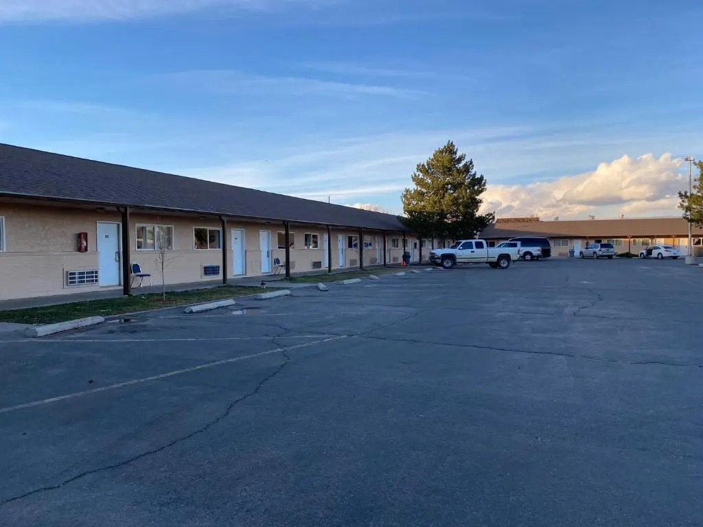 photo 1 of Travelodge by Wyndham Farmington Hwy 64