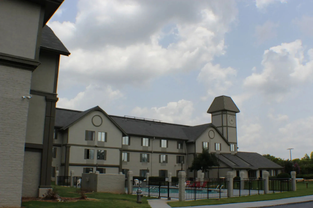 photo 1 of Araamda Inn Norcross