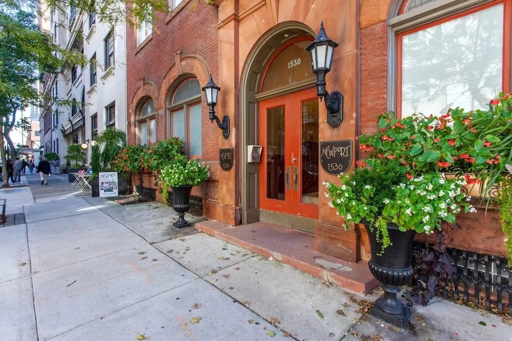 photo 1 of Rittenhouse GEM - Elevator, Gym, Location