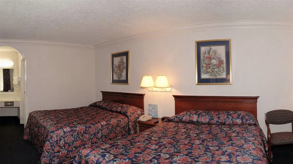 photo 1 of Executive Inn