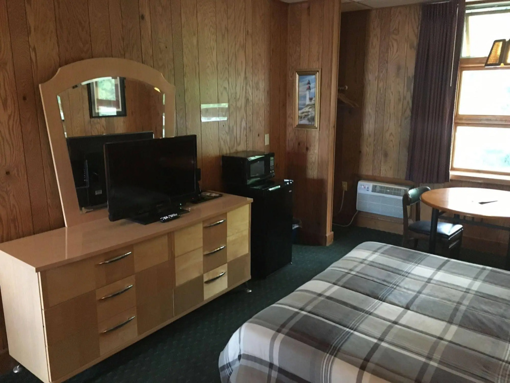 photo 1 of River Point Lodge