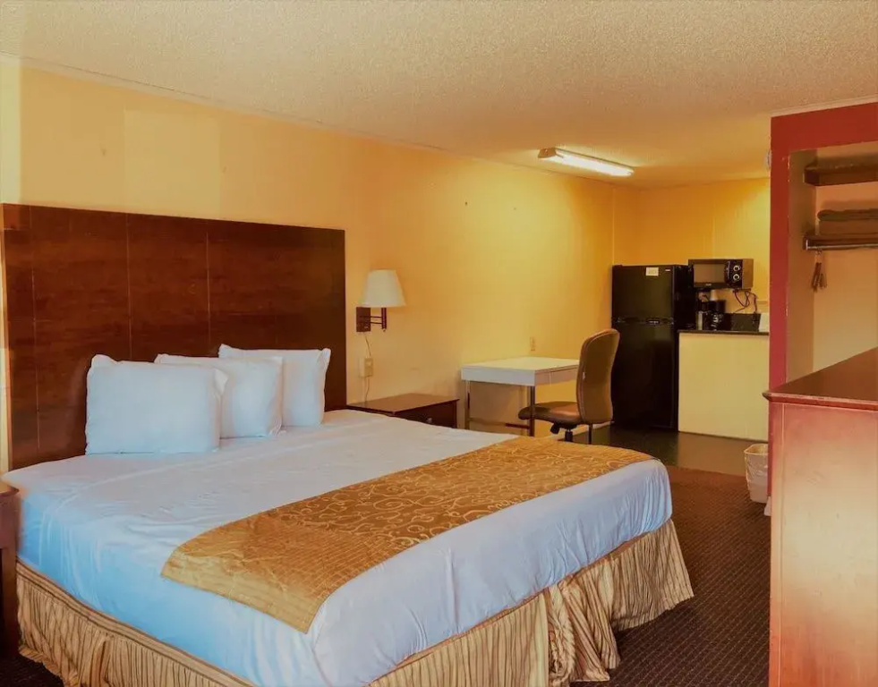 photo 1 of River Side Inn New Port Richey