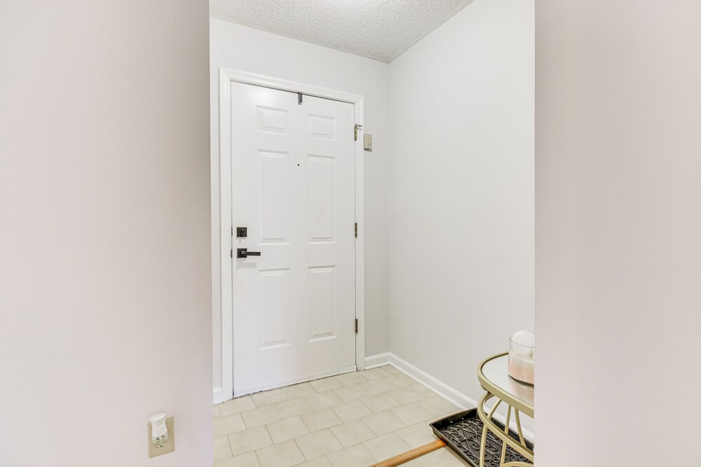 photo 1 of Riverfront Columbia Condo: 4 Mi to Usc!