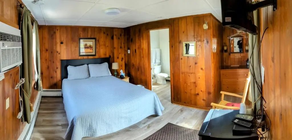 photo 1 of Riverside Motel