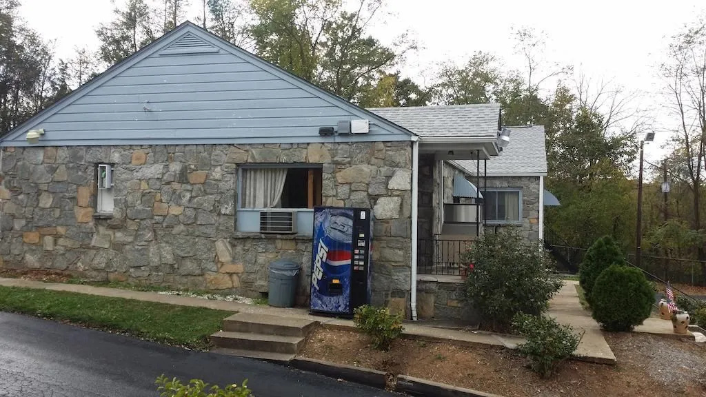 photo 1 of Rock Haven Terrace Motel