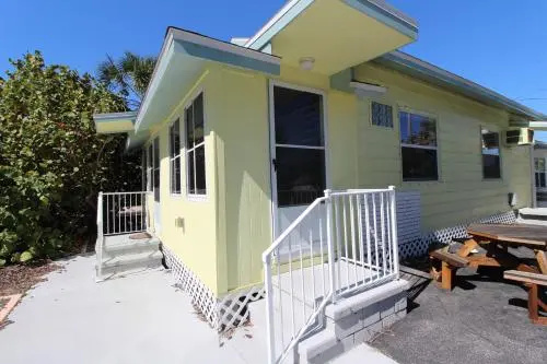 photo 1 of Rock Lobster Cottage 2 One-bedroom Apartment