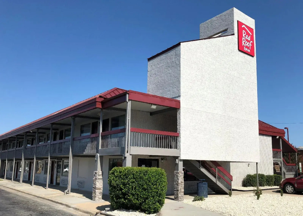 photo 1 of Red Roof Inn Greenville, NC