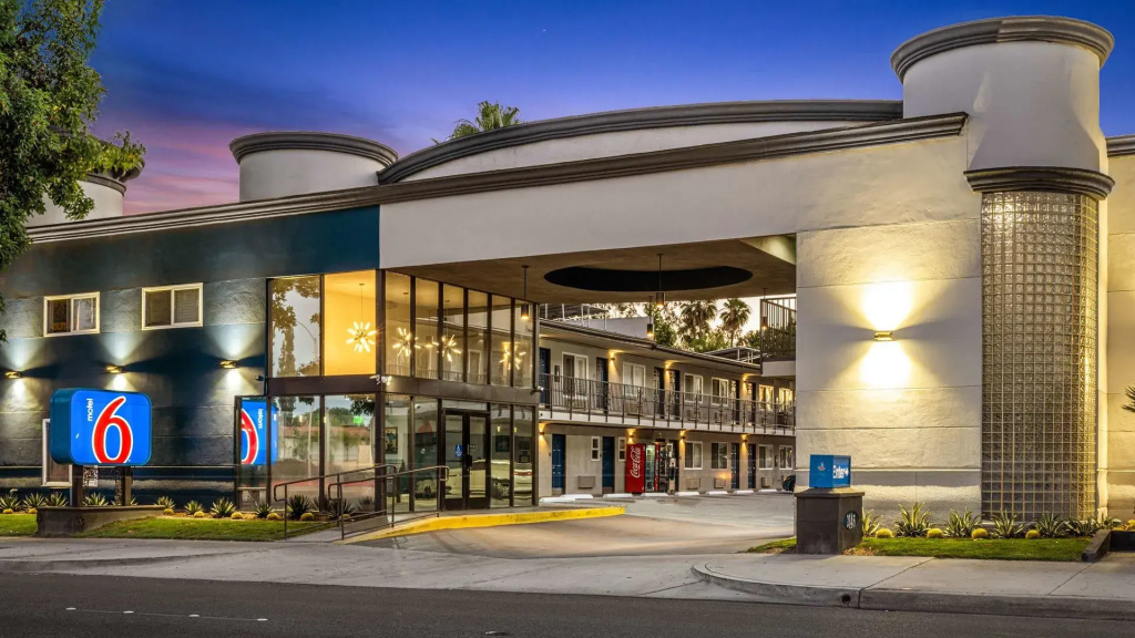 photo 1 of Motel 6 Anaheim, CA - Convention Center