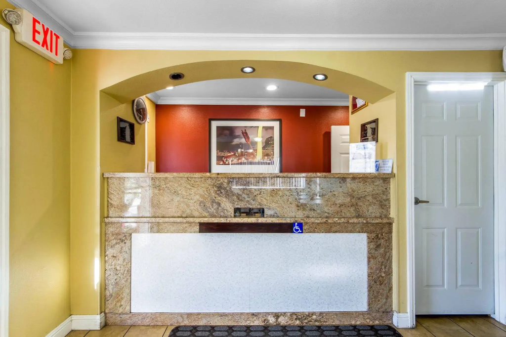 photo 1 of Inn By the Coliseum