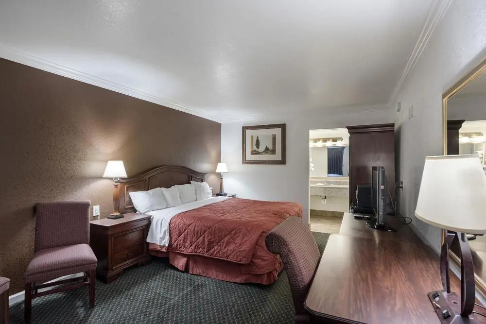 photo 1 of Rodeway Inn