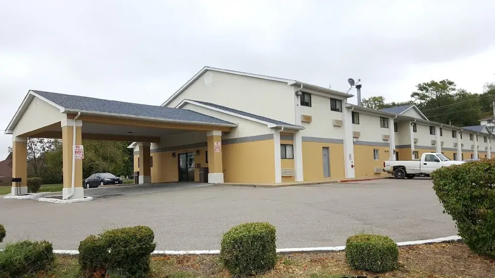 photo 1 of Rodeway Inn