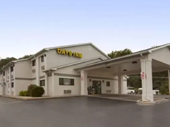 photo 1 of Rodeway Inn Caseyville