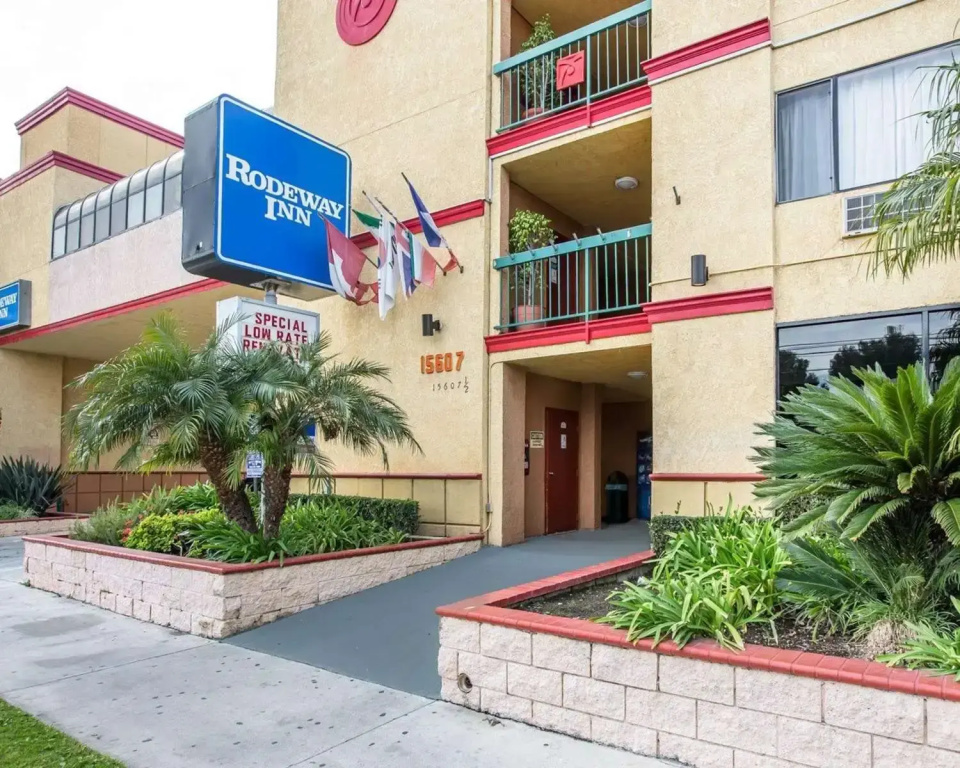photo 1 of Gateway Inn Gardena