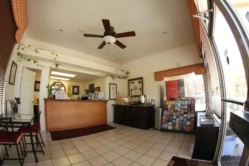 photo 1 of Anaheim Maingate Inn