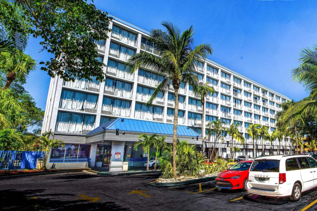 photo 1 of Rodeway Inn Miami I-95