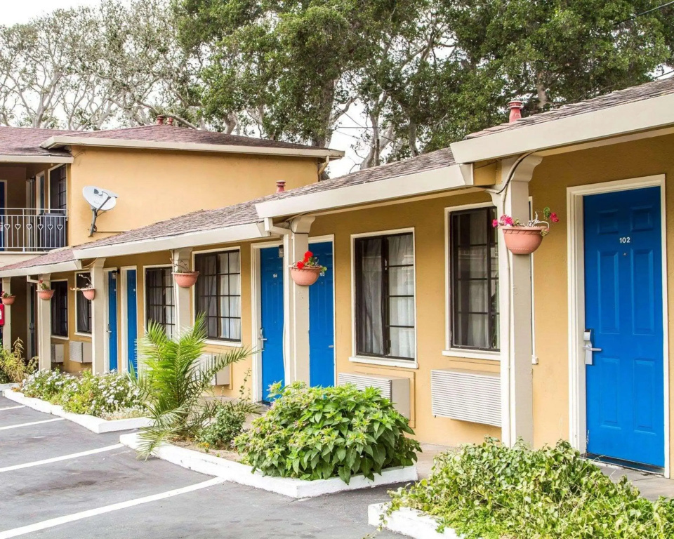 photo 1 of Rodeway Inn Monterey Near Fairgrounds
