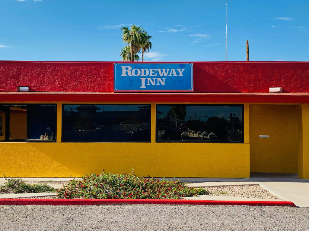 photo 1 of Rodeway Inn Old Town Scottsdale