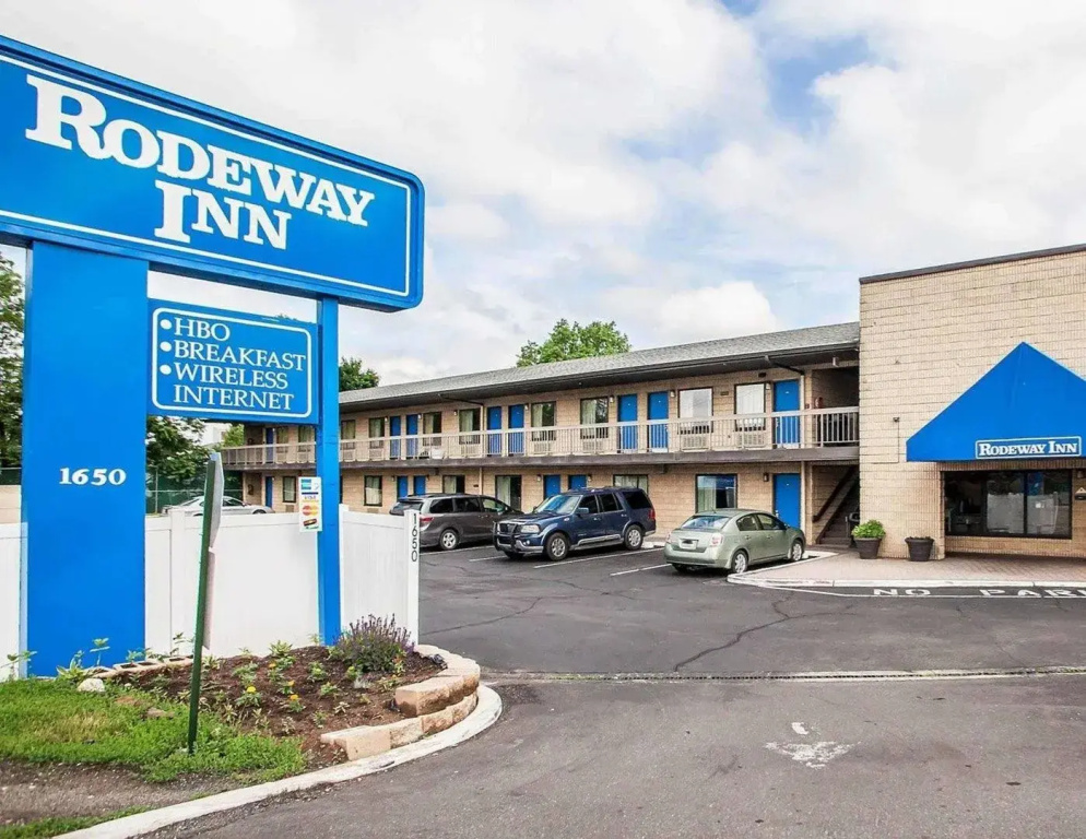 photo 1 of Rodeway Inn Rahway