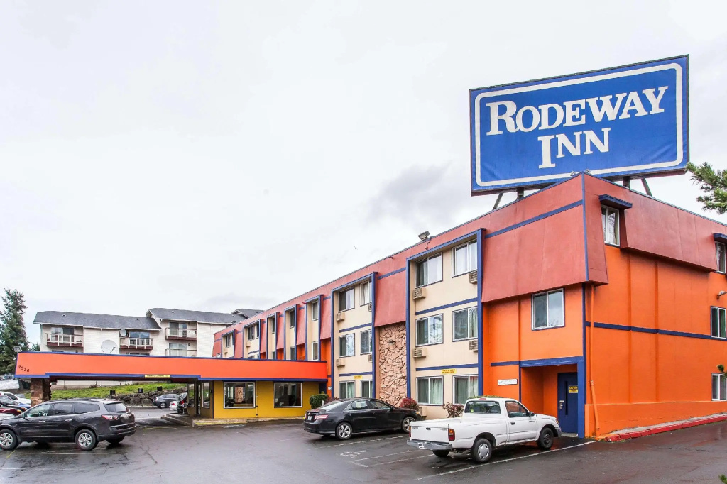 photo 1 of Rodeway Inn Seattle Airport