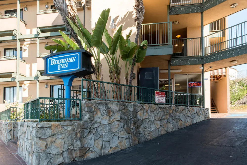 photo 1 of Queencity Inn