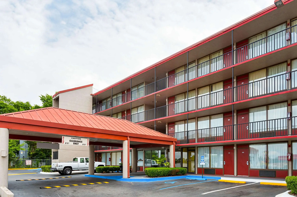 photo 1 of Rodeway Inn & Suites Birmingham I-59 exit 134