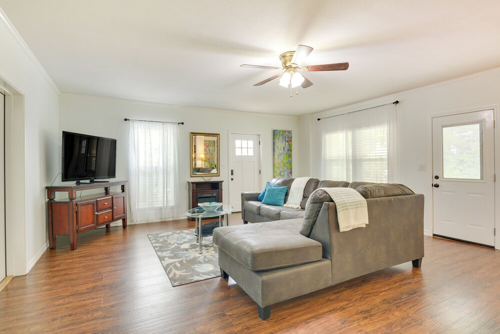 photo 1 of Rogers Vacation Rental ~ 7 Mi to Downtown