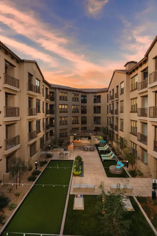 photo 1 of Rooftop Pool, Views, Close to Shops & Dining 1131