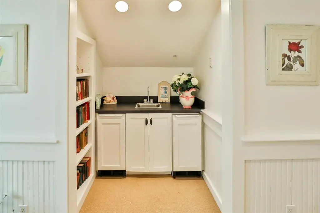 photo 1 of Roosevelt Cottage
